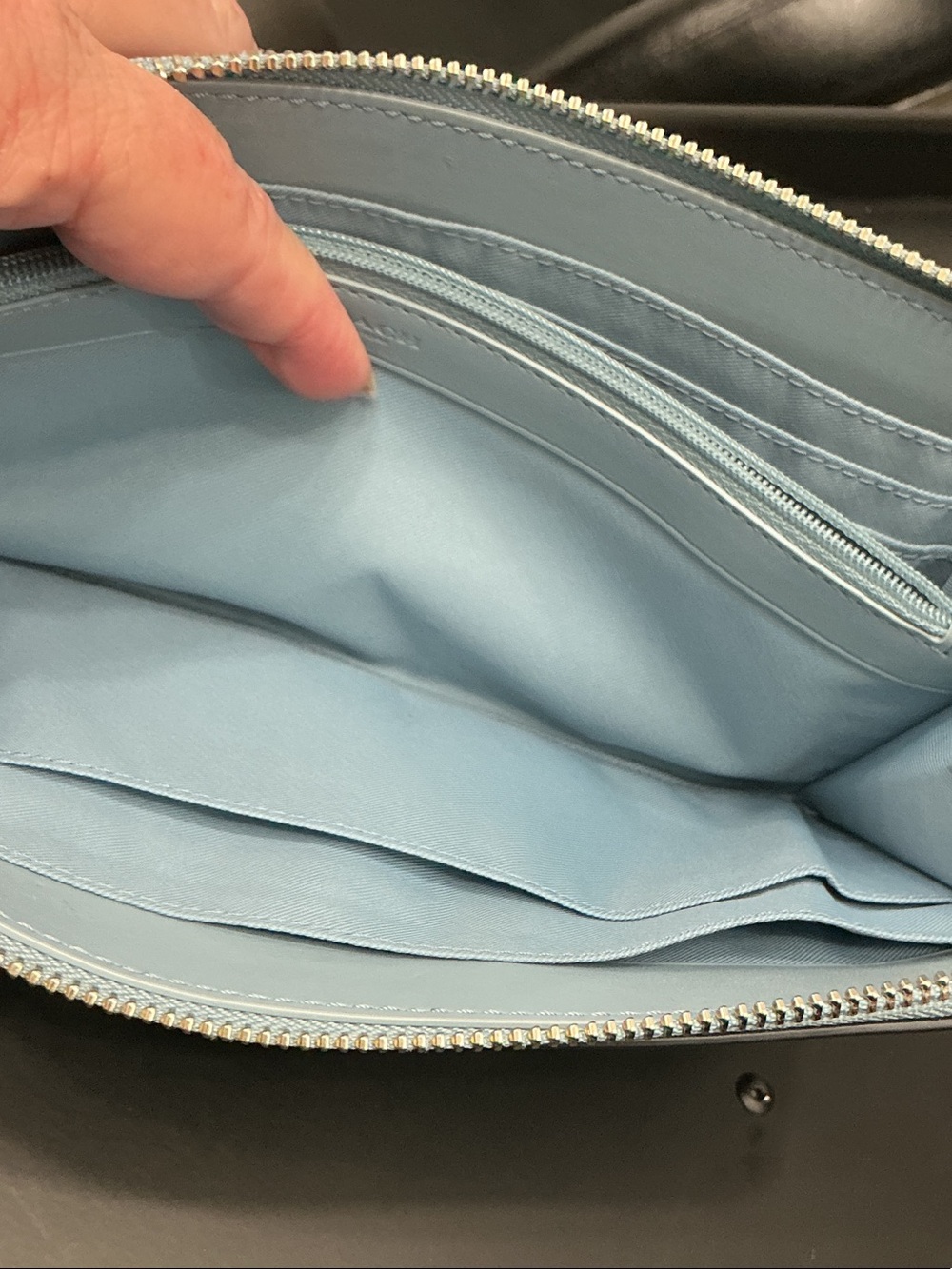 Coach Darcy Leather Holdall Wallet NWT $268 retail - Picture 5 of 10